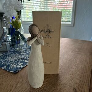 ⭐️9” Willow Tree 'Joy' Figurine with Box⭐️